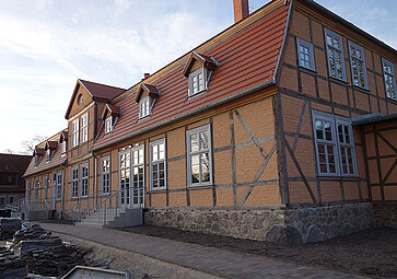 Quadratically good: community center in Bad Doberan shines with new light squares