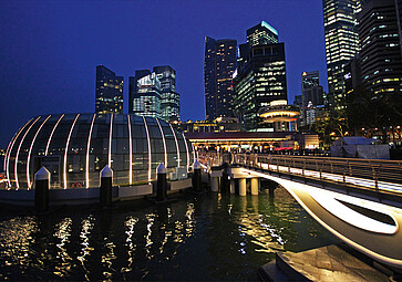 The New Glass Crown of Singapore Lighted up with 700 Meter of LED Strips